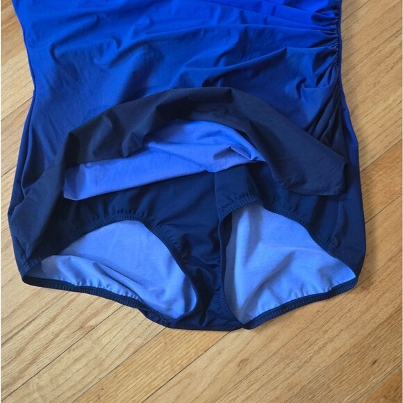 Land's End 18D swimsuit Tummy Control Skirted Resortwear Beach Vacation - Picture 3 of 11